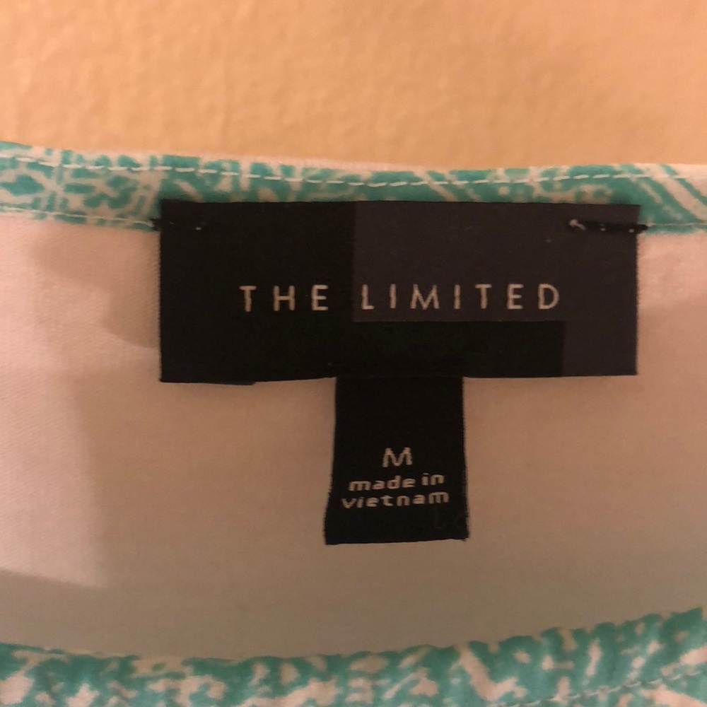 The Limited - Picture 2 of 4